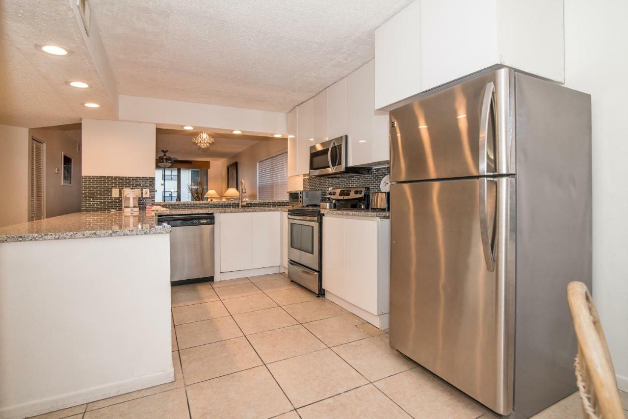 Luxury Shorewalk Water Front 2 Bedroom 2 Bathroom 3Mins Img 5 Mins Beach Bradenton Beach Exterior photo