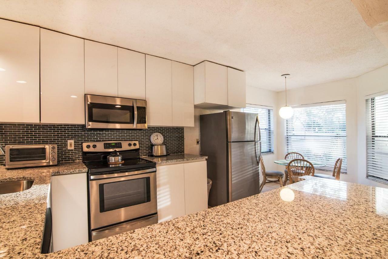 Luxury Shorewalk Water Front 2 Bedroom 2 Bathroom 3Mins Img 5 Mins Beach Bradenton Beach Exterior photo